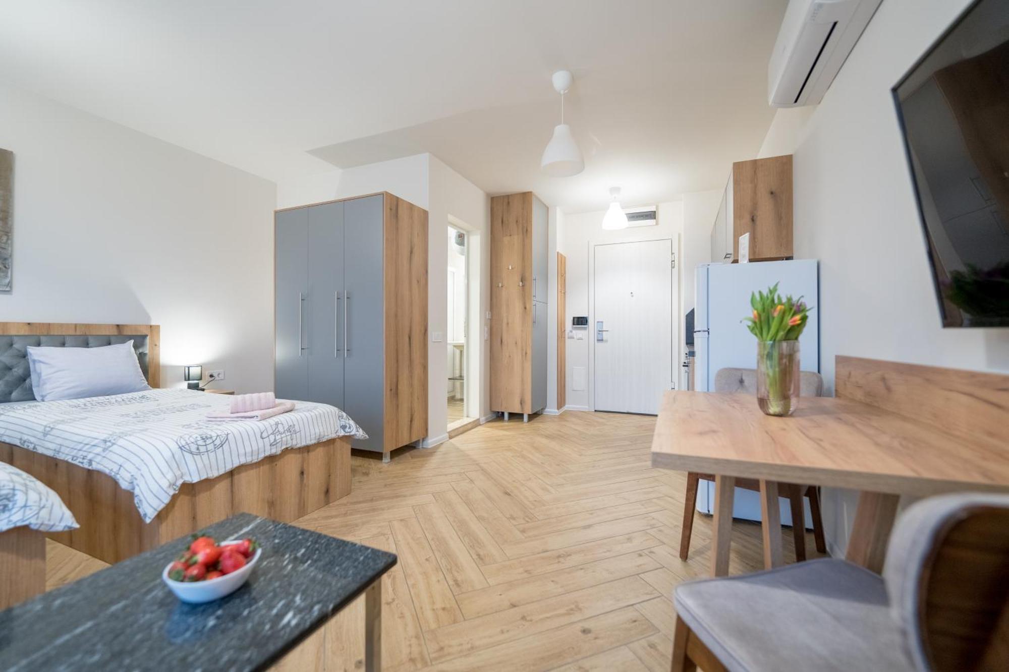 Apartment Wow For Rent 2 Bul Montevideo 25a - B *