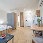 Wow Studios For Rent 2 Bul Montevideo 25A - B