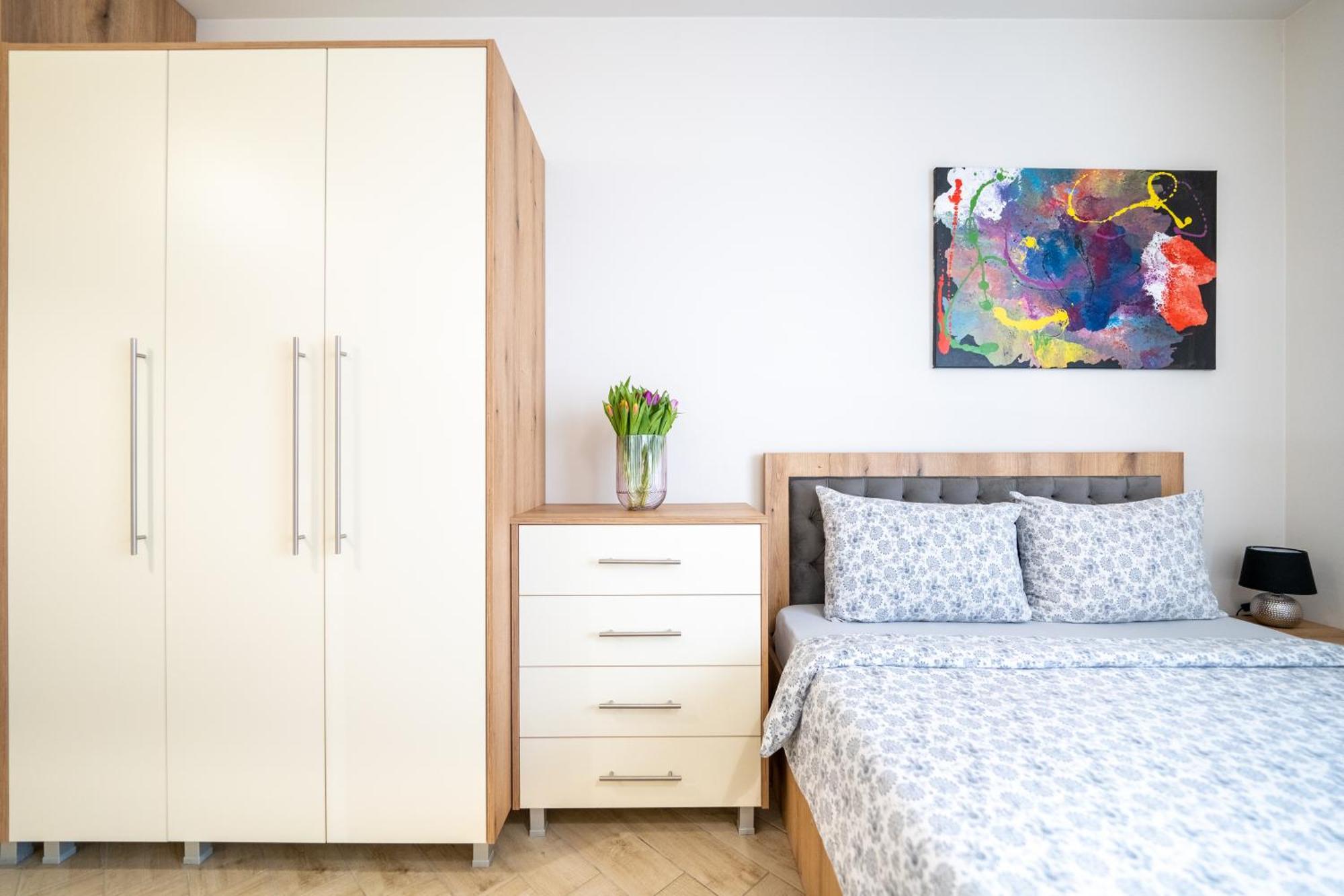 Wow For Rent 2 Bul Montevideo 25a - B Apartemen