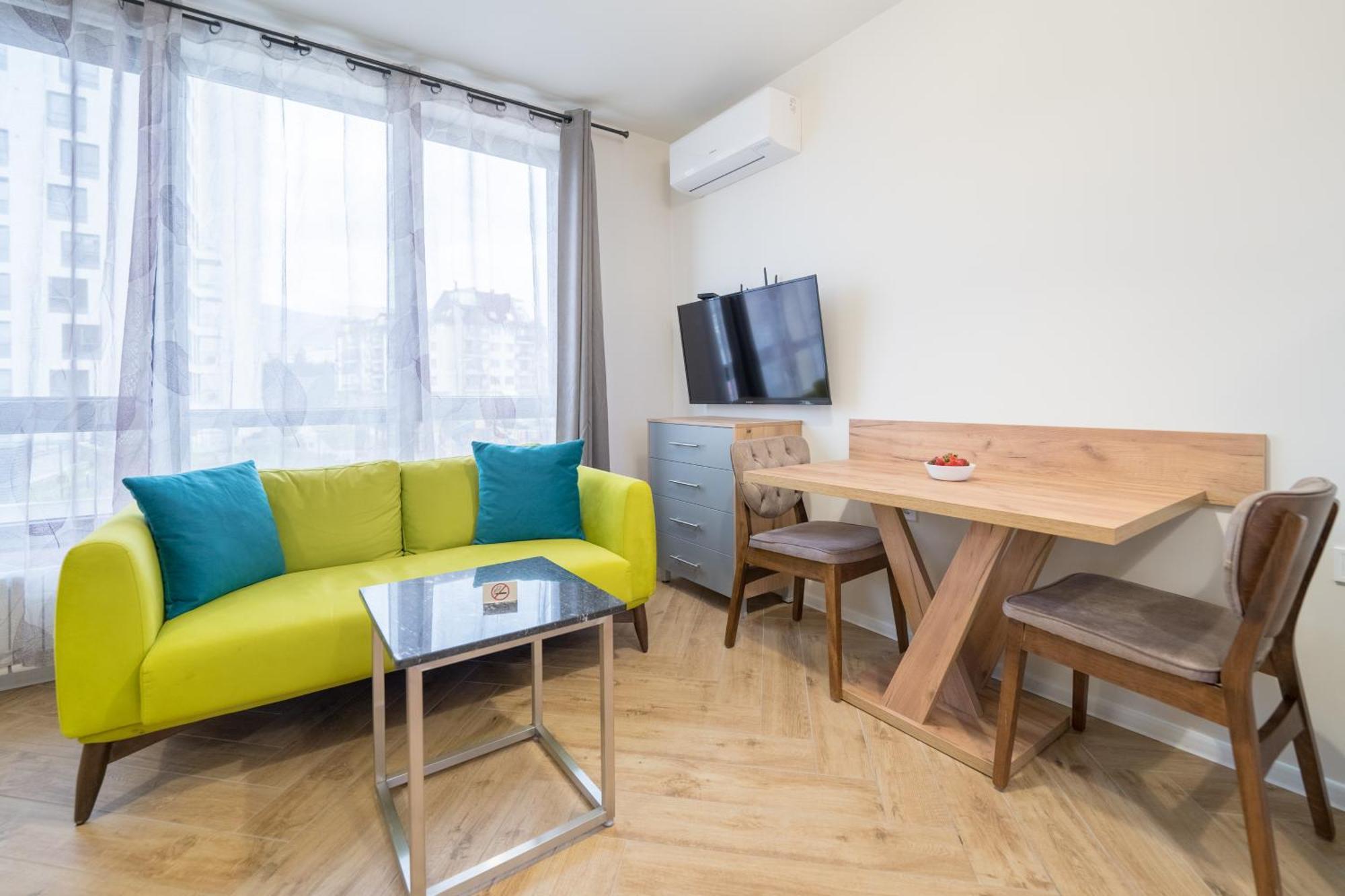 Wow For Rent 2 Bul Montevideo 25a - B Apartemen Sofia