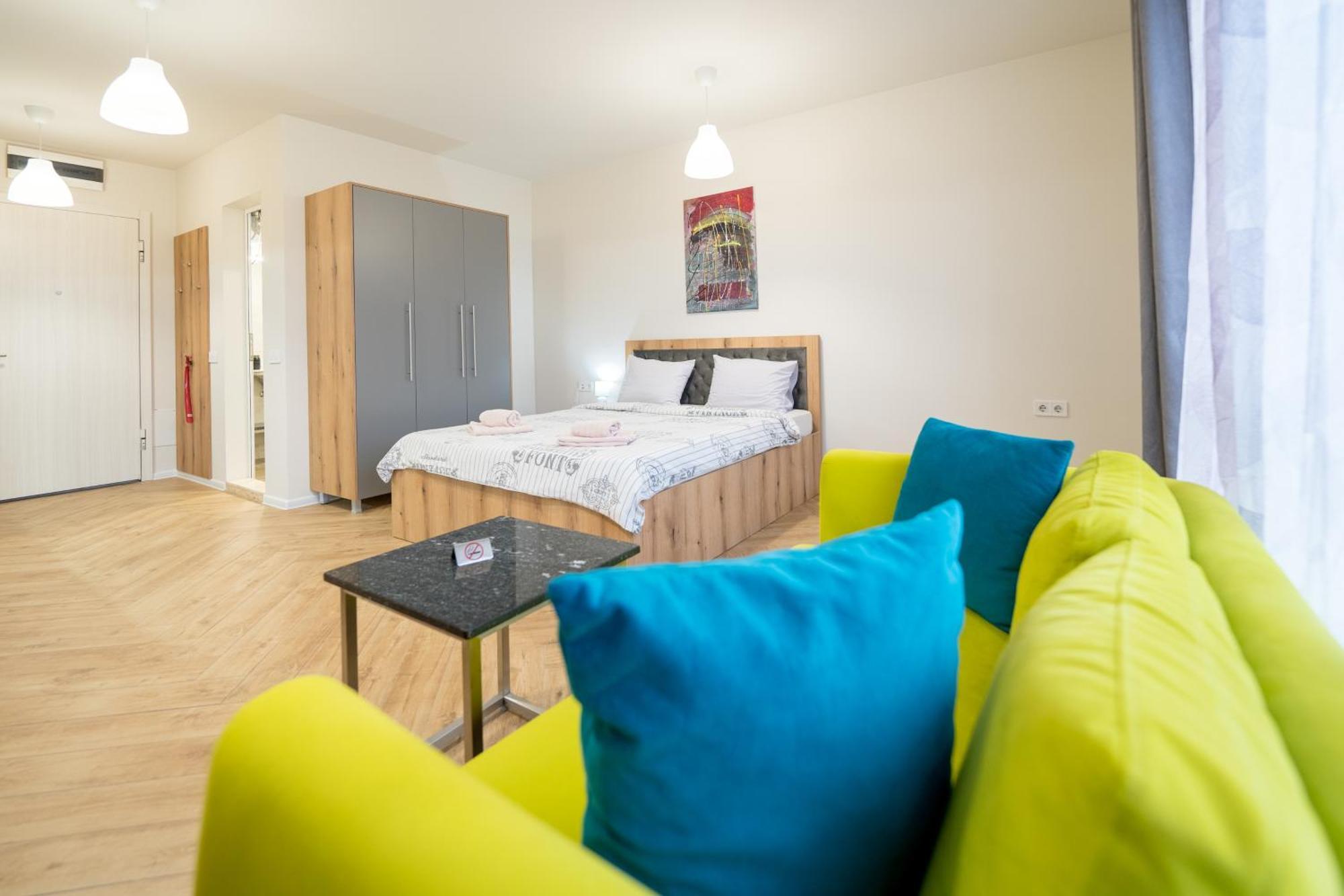 Wow For Rent 2 Bul Montevideo 25a - B Apartemen *